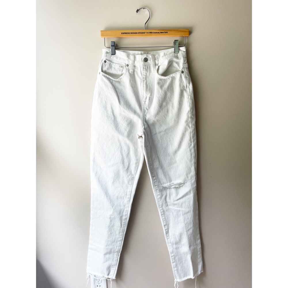 Madewell The Tall Momjean in Tile White: Ripped Edition - Picture 4 of 7